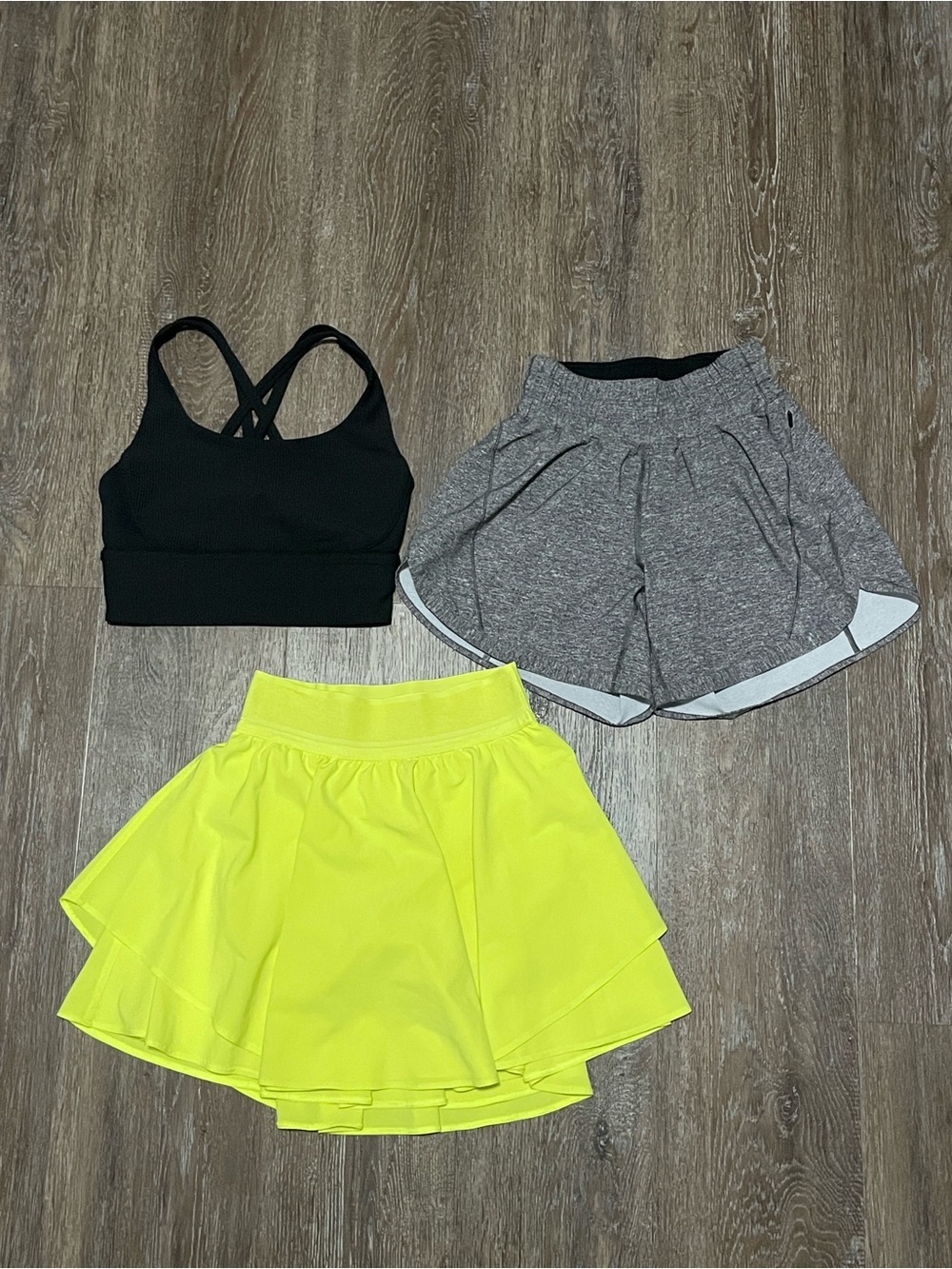 EUC Lululemon Matching 3-Item Bundle. Size Top 4/Bottoms 2